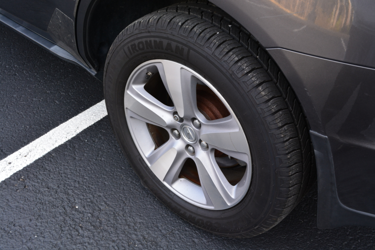 Acura MDX 6-Spd AT w/Tech Package 2011