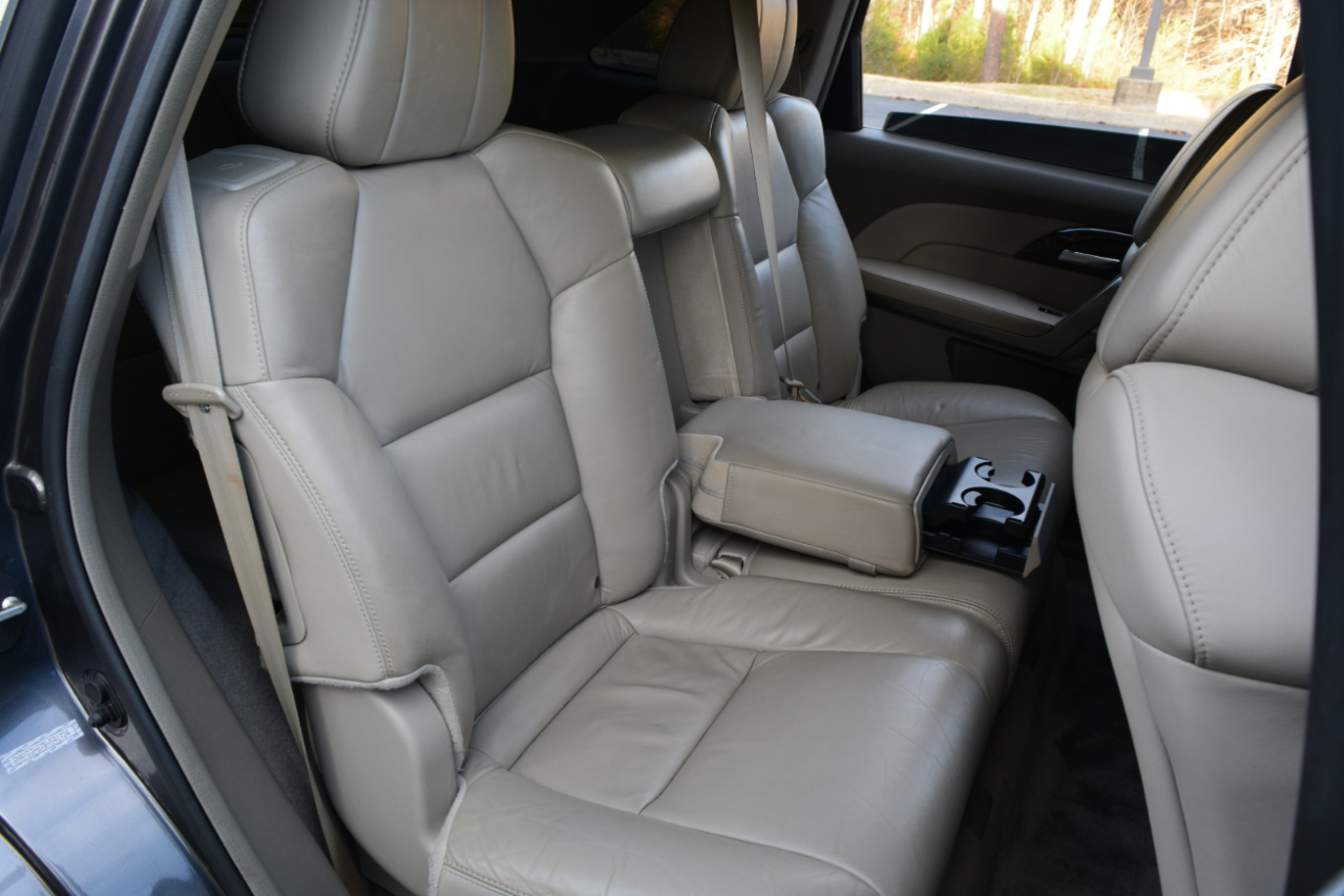 Acura MDX 6-Spd AT w/Tech Package 2011