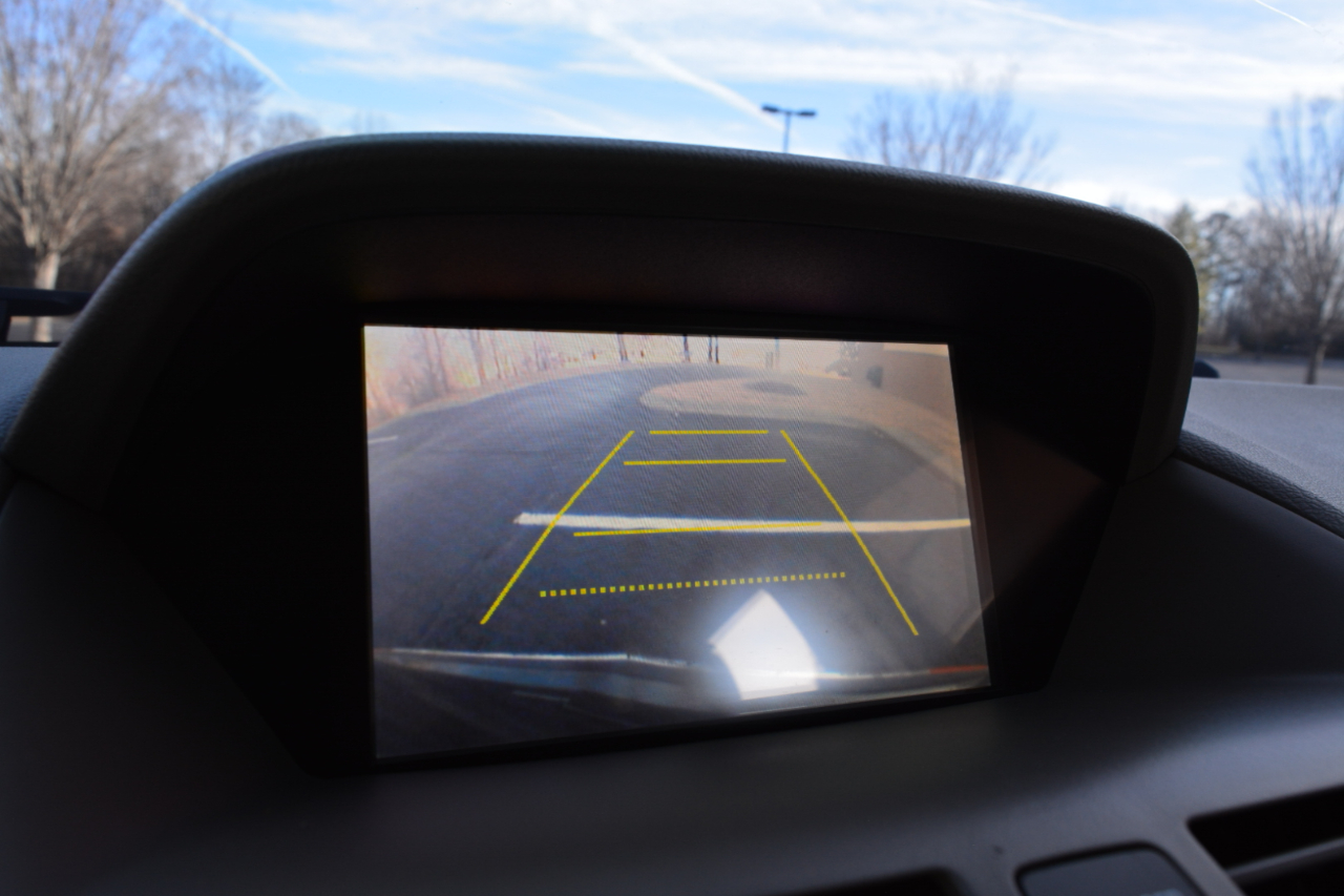 Acura MDX 6-Spd AT w/Tech Package 2011