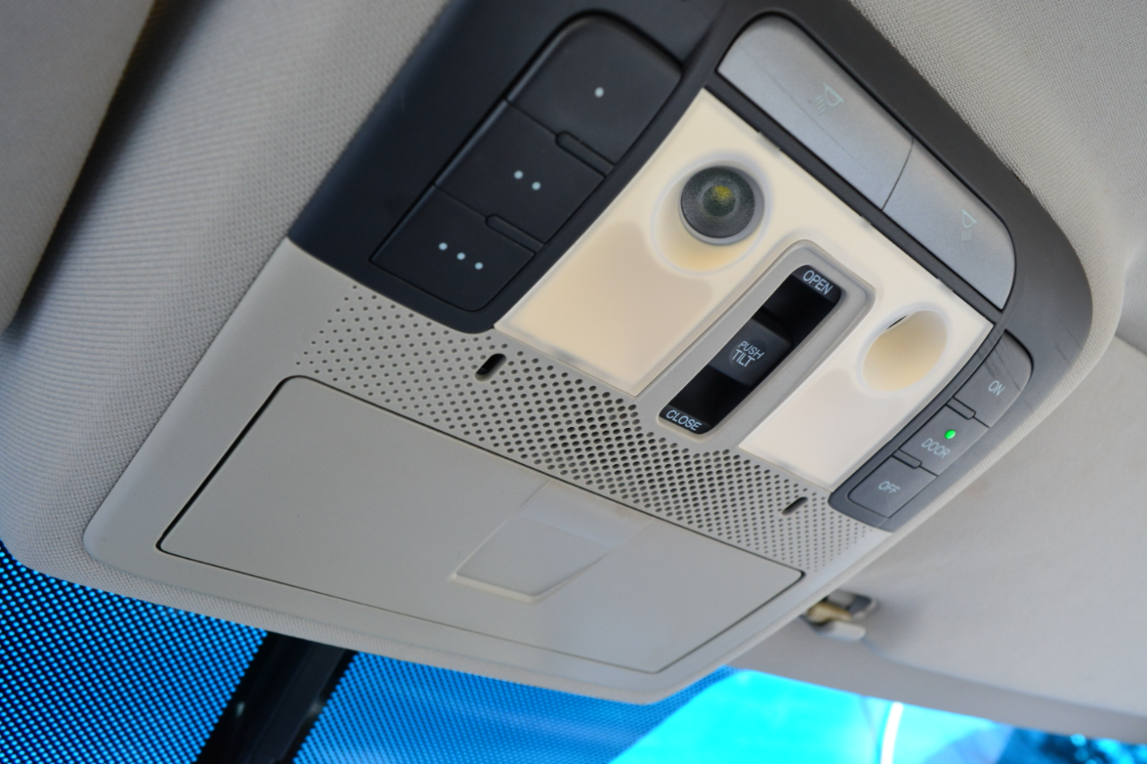 Acura MDX 6-Spd AT w/Tech Package 2011