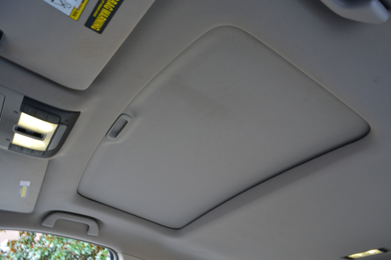 Acura MDX 6-Spd AT w/Tech Package 2011