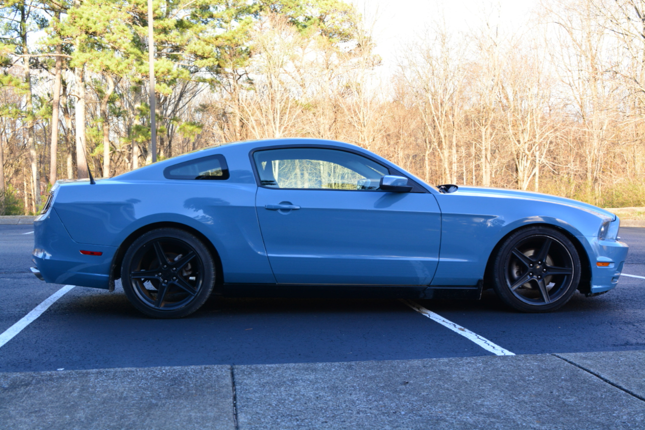 Ford Mustang V6 Coupe 2014