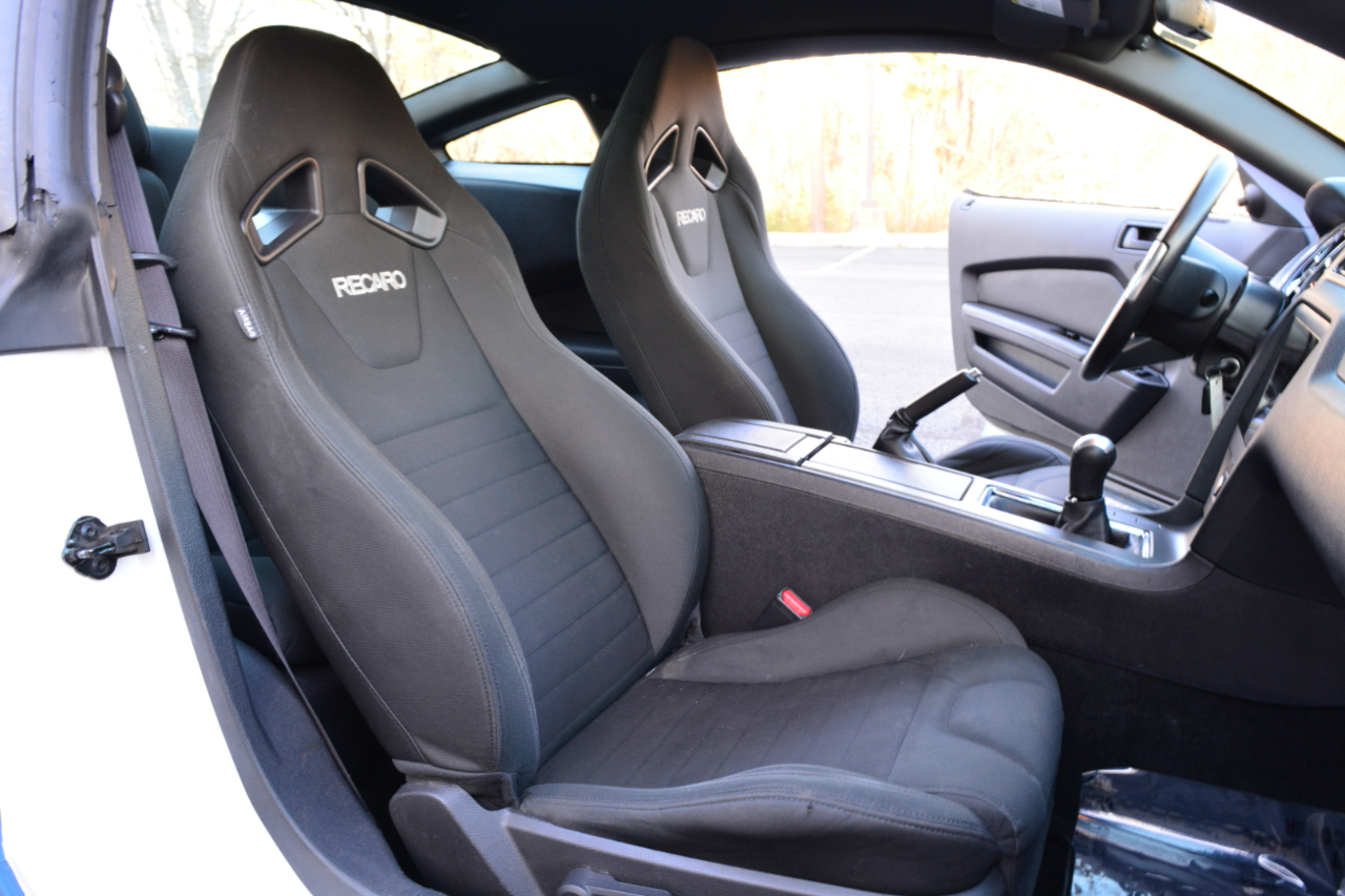 Ford Mustang V6 Coupe 2014