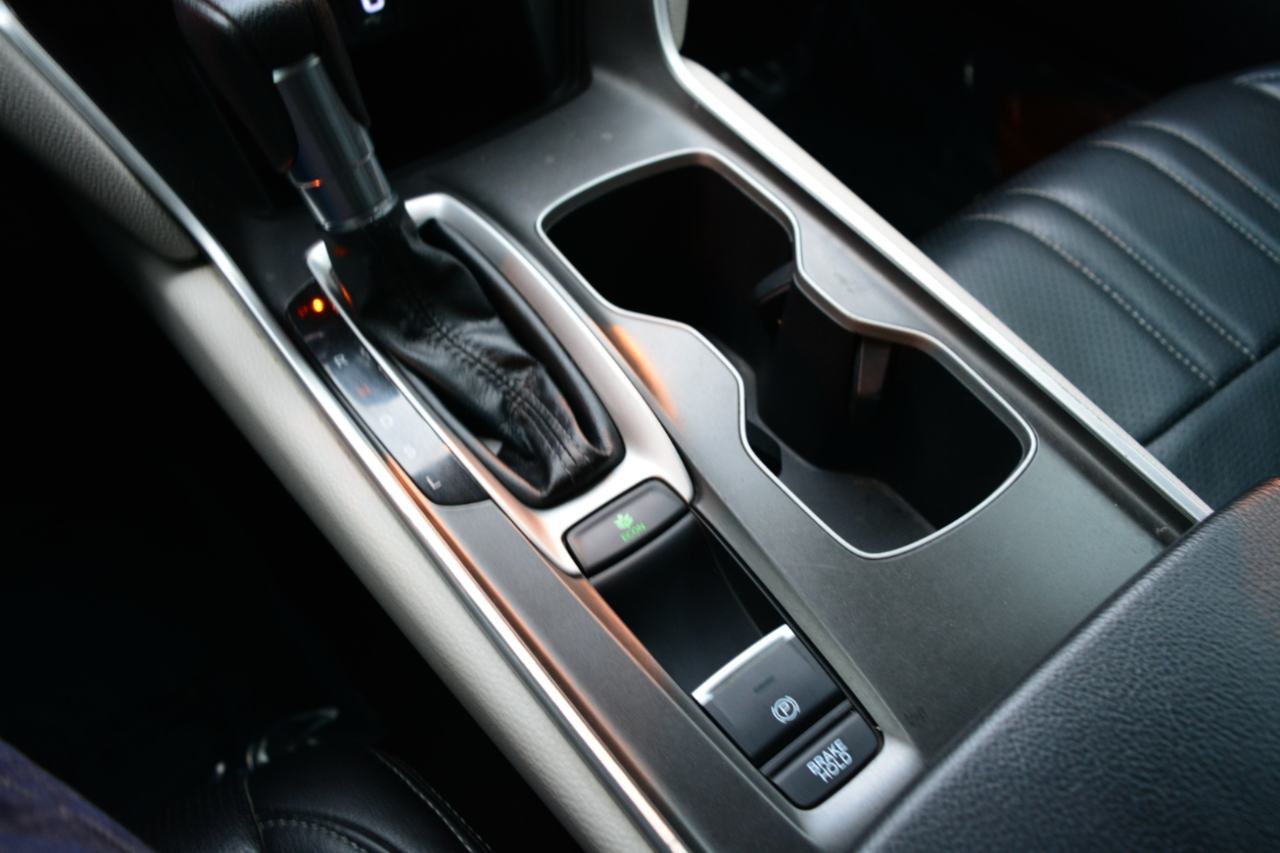 Honda Accord LX CVT 2020