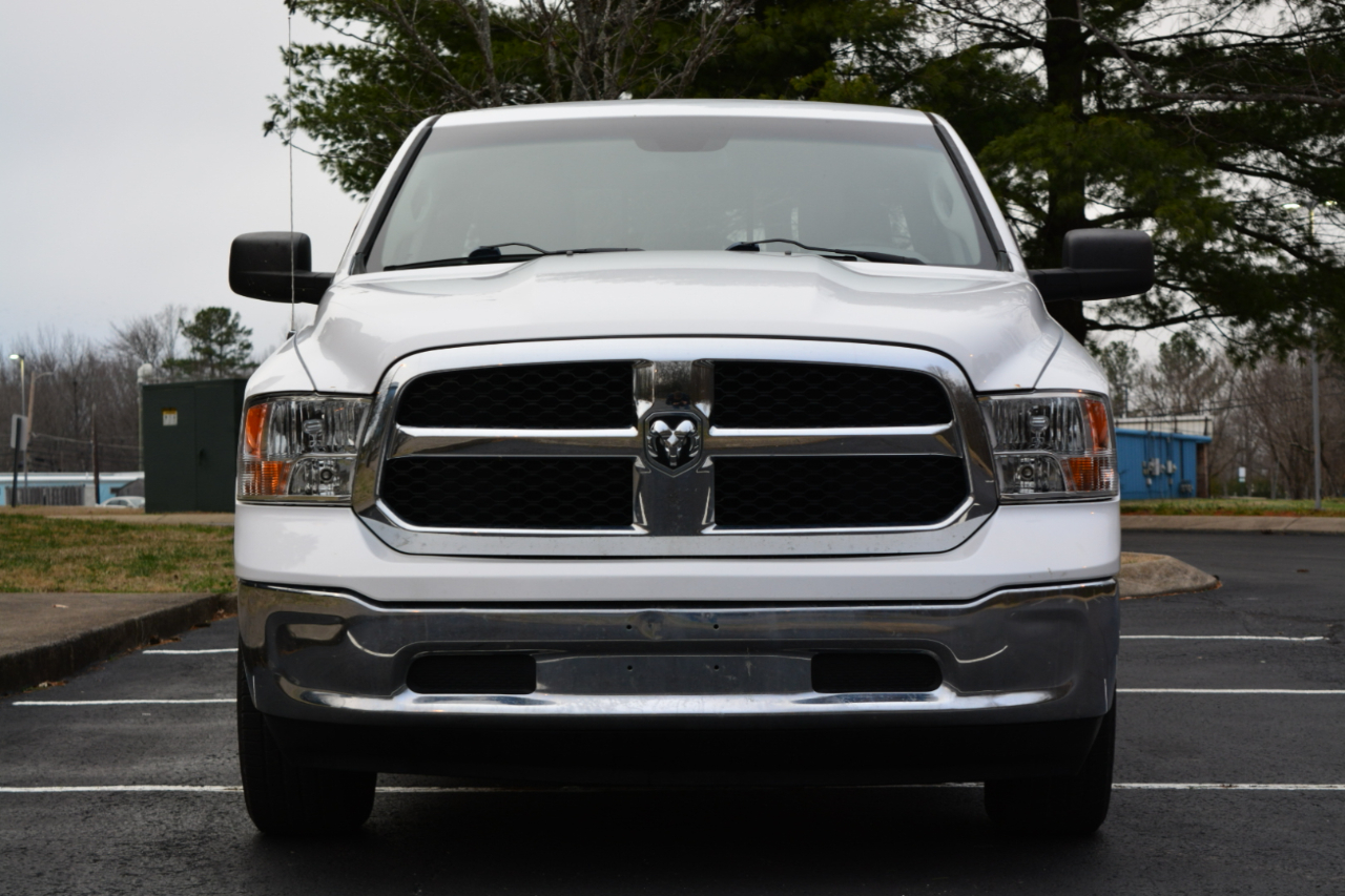 RAM 1500 SLT Quad Cab 4WD 2015