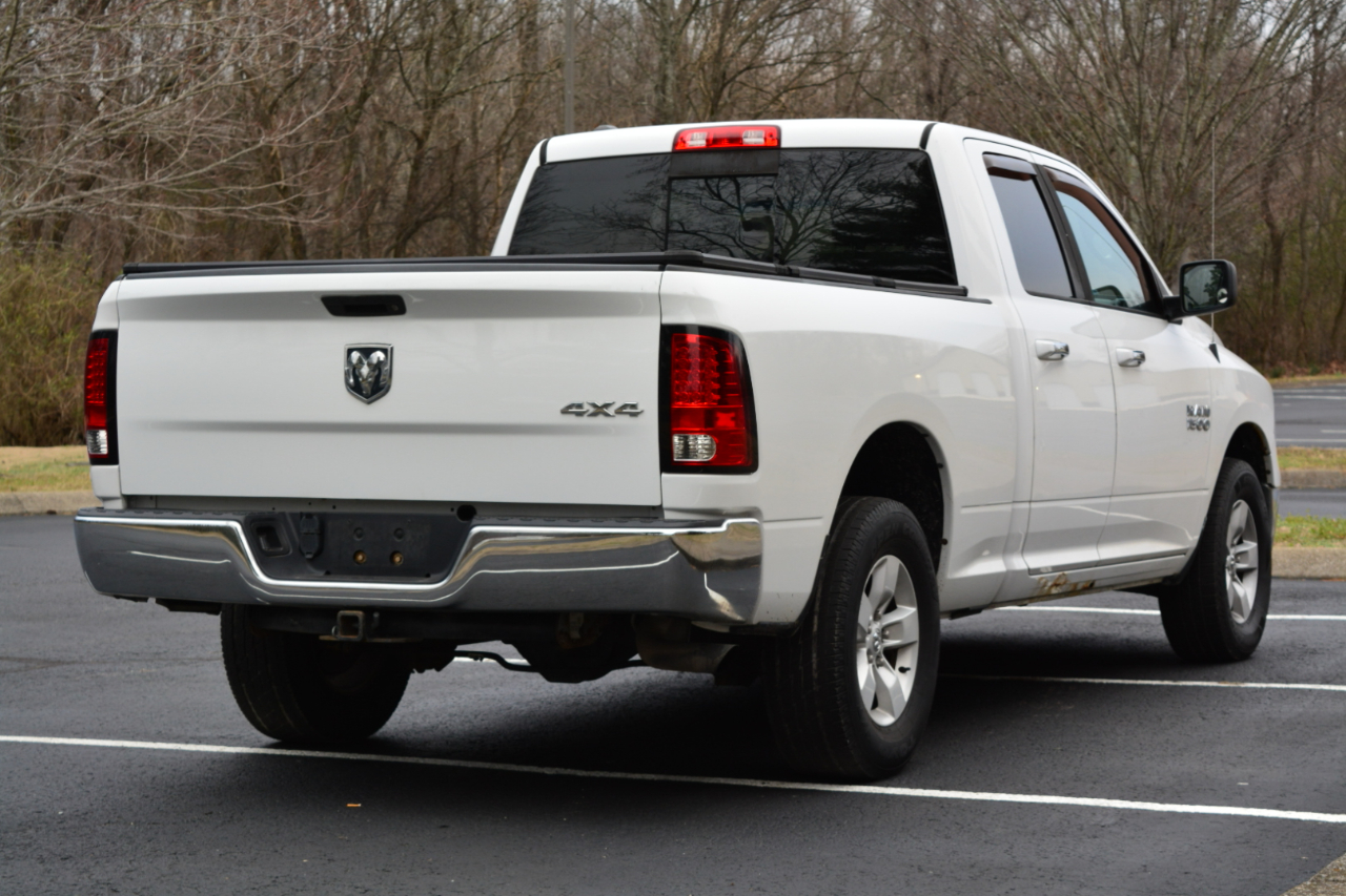 RAM 1500 SLT Quad Cab 4WD 2015