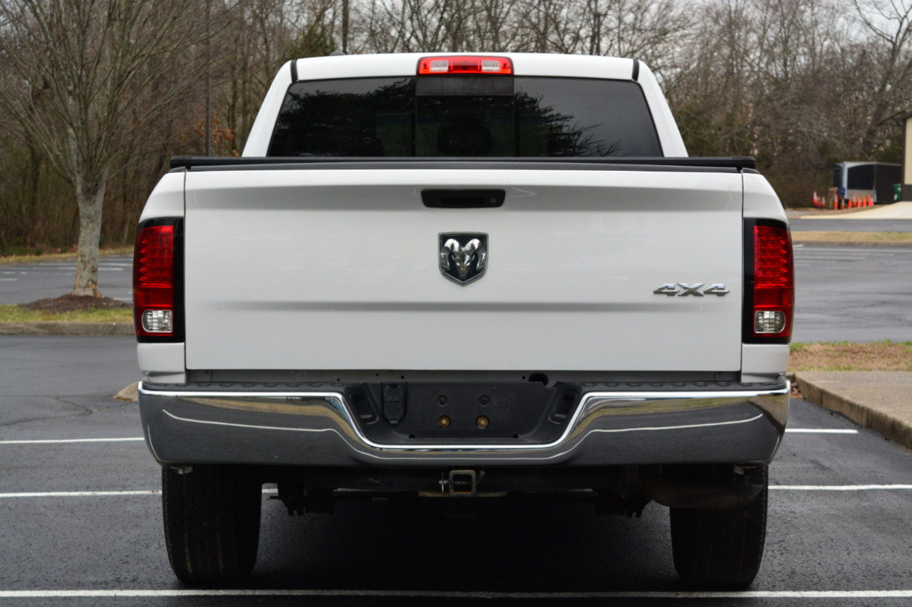 RAM 1500 SLT Quad Cab 4WD 2015