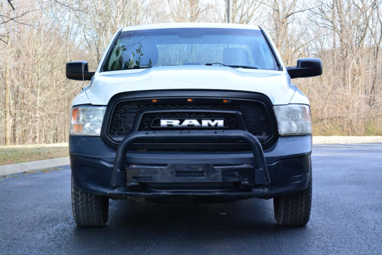 RAM 1500 Tradesman Quad Cab 4WD 2017