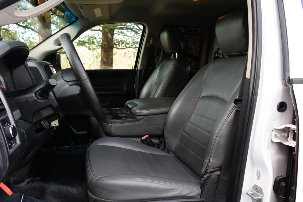 RAM 1500 Tradesman Quad Cab 4WD 2017