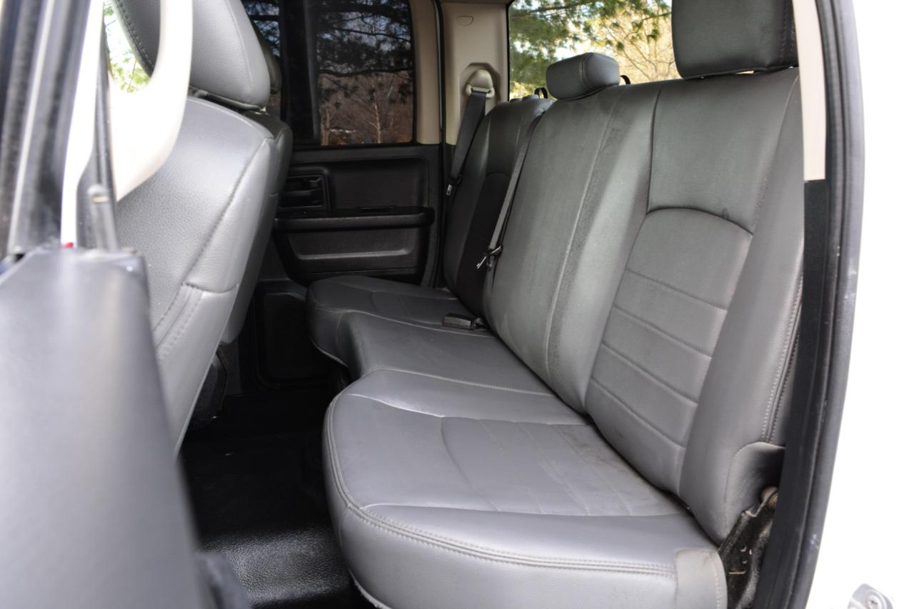 RAM 1500 Tradesman Quad Cab 4WD 2017