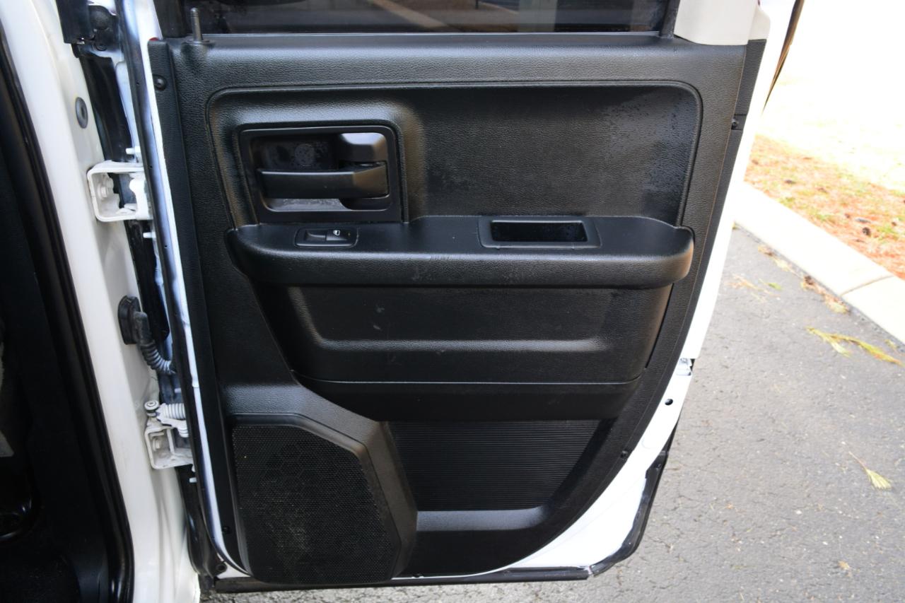 RAM 1500 Tradesman Quad Cab 4WD 2017