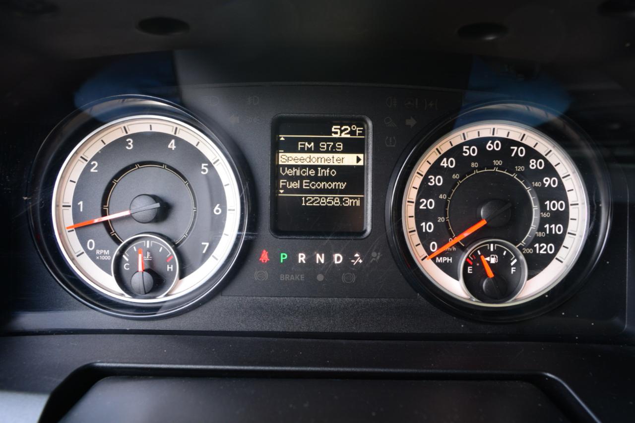 RAM 1500 Tradesman Quad Cab 4WD 2017