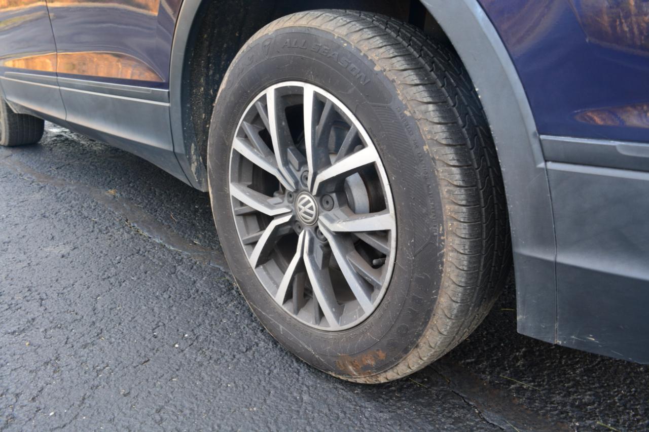 Volkswagen Tiguan S 2021