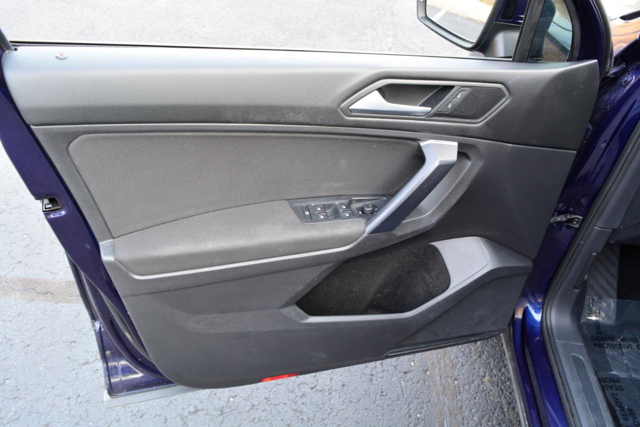 Volkswagen Tiguan S 2021