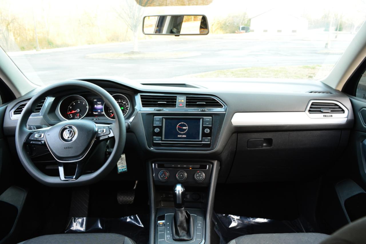 Volkswagen Tiguan S 2021