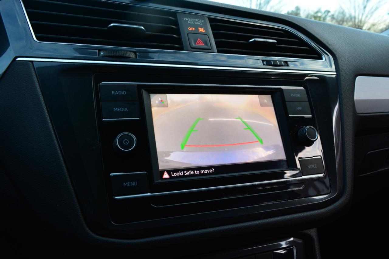 Volkswagen Tiguan S 2021