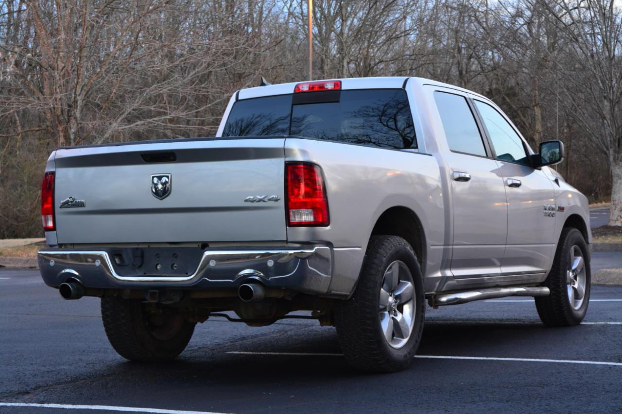 RAM 1500 SLT Crew Cab SWB 4WD 2016