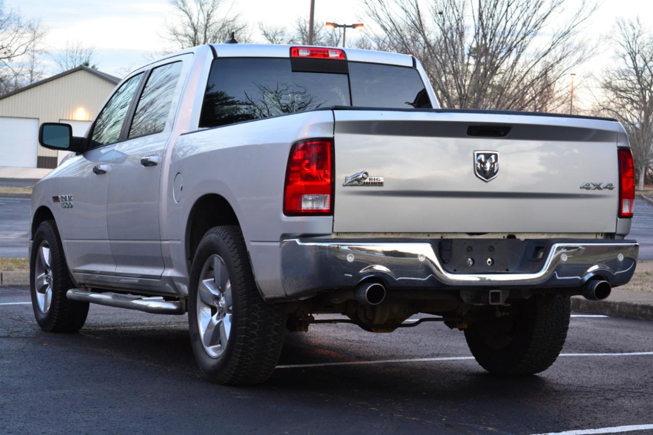 RAM 1500 SLT Crew Cab SWB 4WD 2016