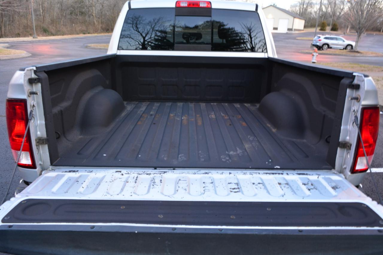 RAM 1500 SLT Crew Cab SWB 4WD 2016