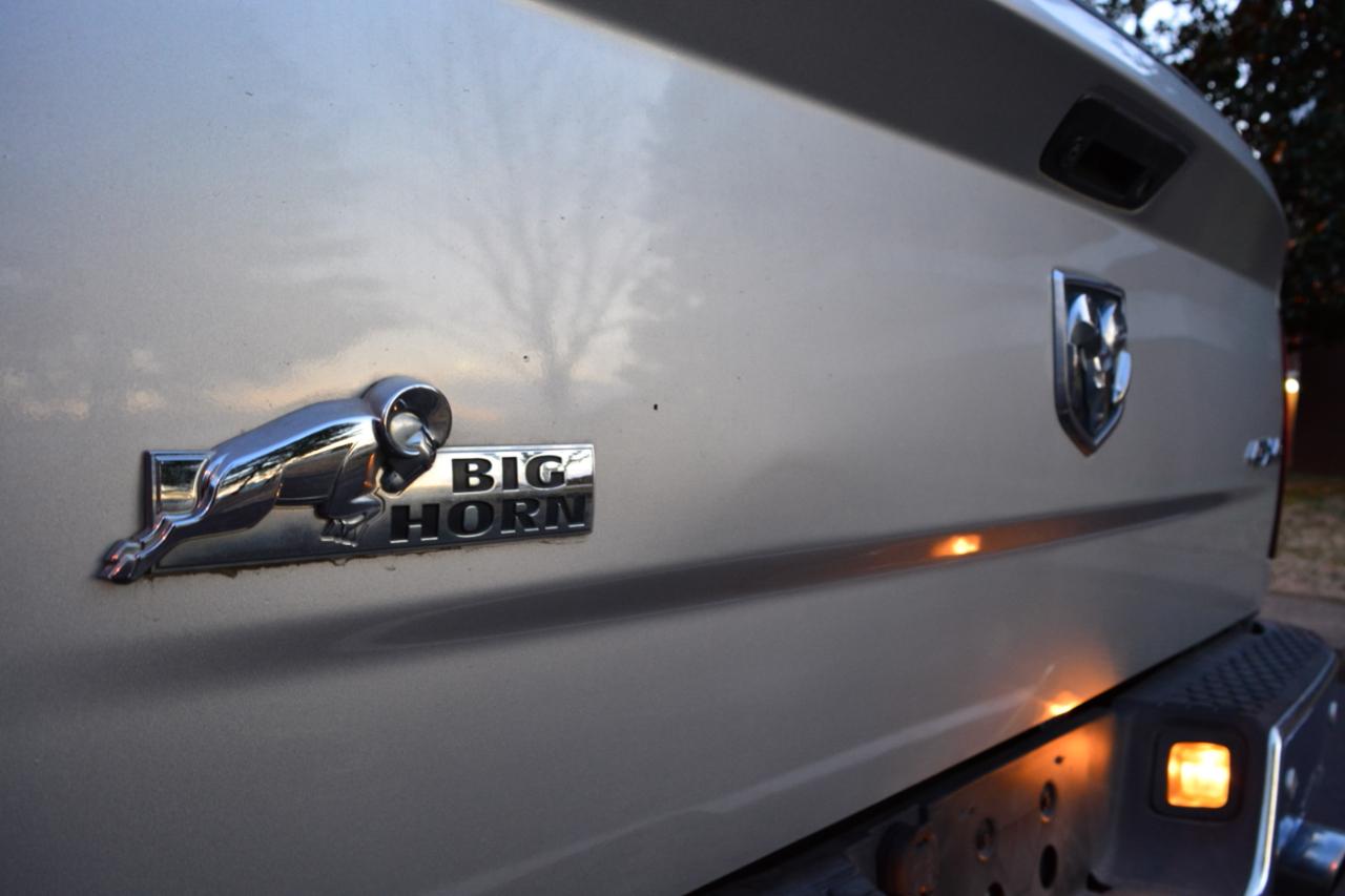 RAM 1500 SLT Crew Cab SWB 4WD 2016