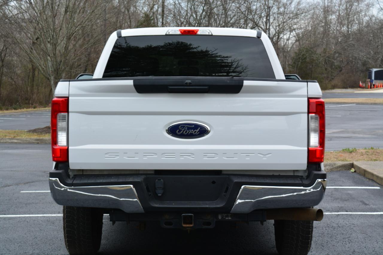 Ford F-250 SD Lariat Crew Cab 2WD 2019