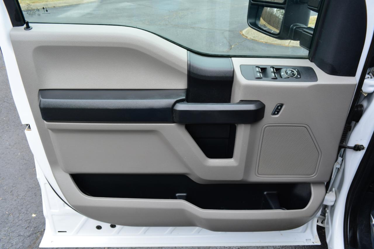 Ford F-250 SD Lariat Crew Cab 2WD 2019