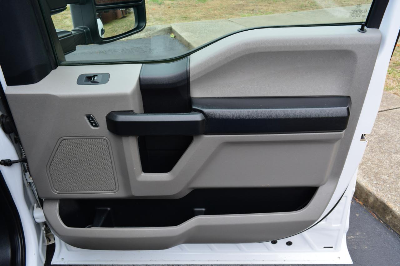 Ford F-250 SD Lariat Crew Cab 2WD 2019