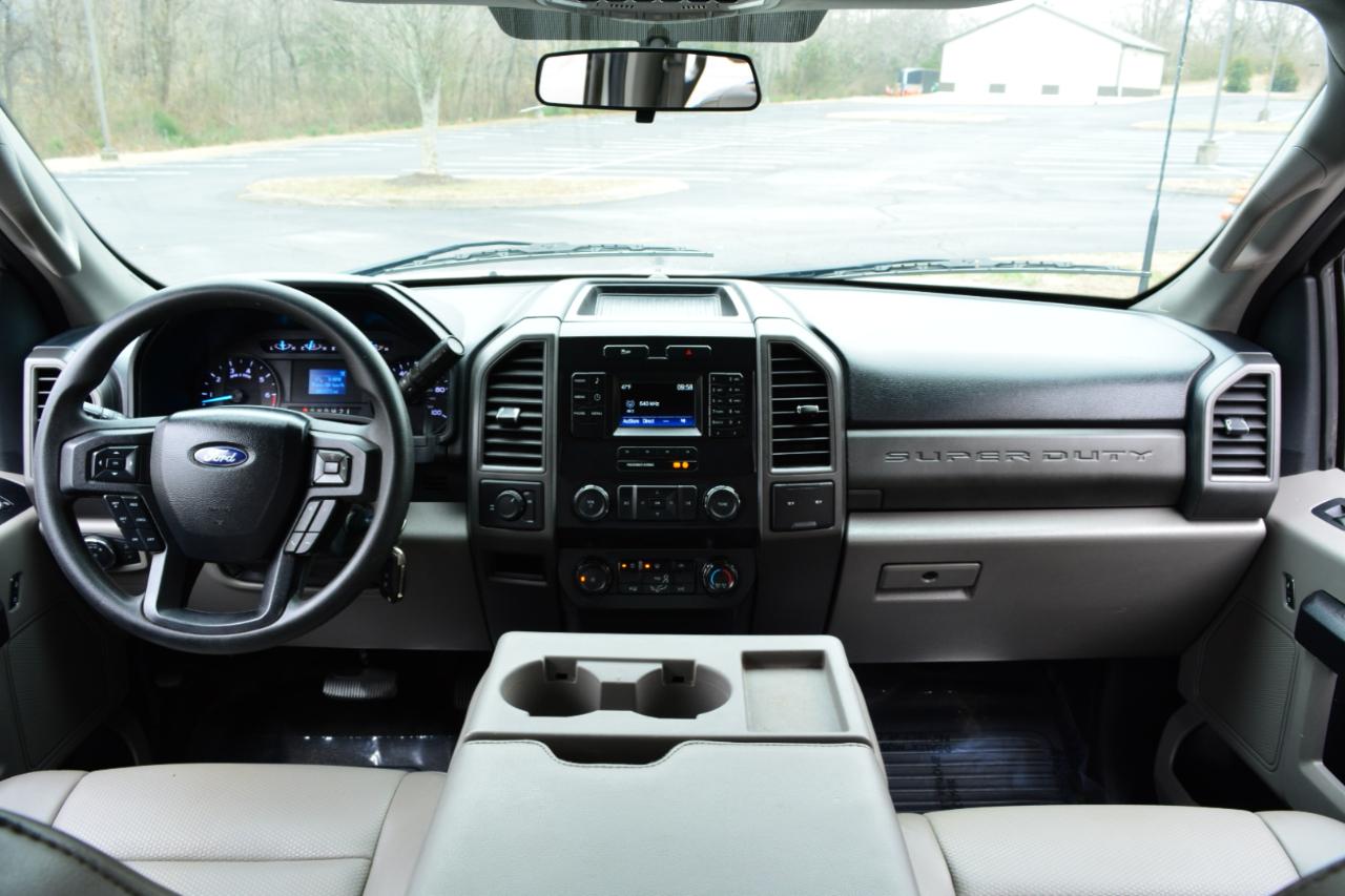 Ford F-250 SD Lariat Crew Cab 2WD 2019