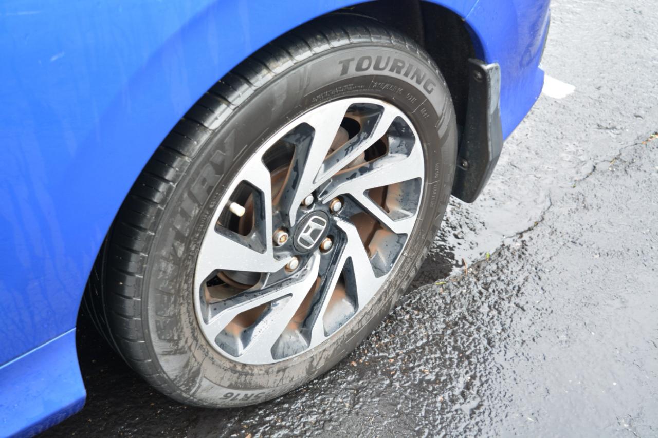 Honda Civic LX Coupe 6-Spd MT 2017