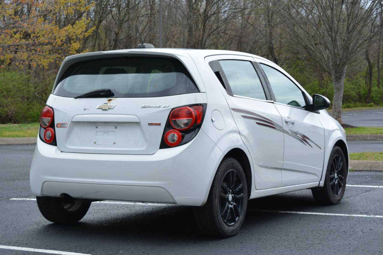 Chevrolet Sonic LT Manual 5-Door 2016