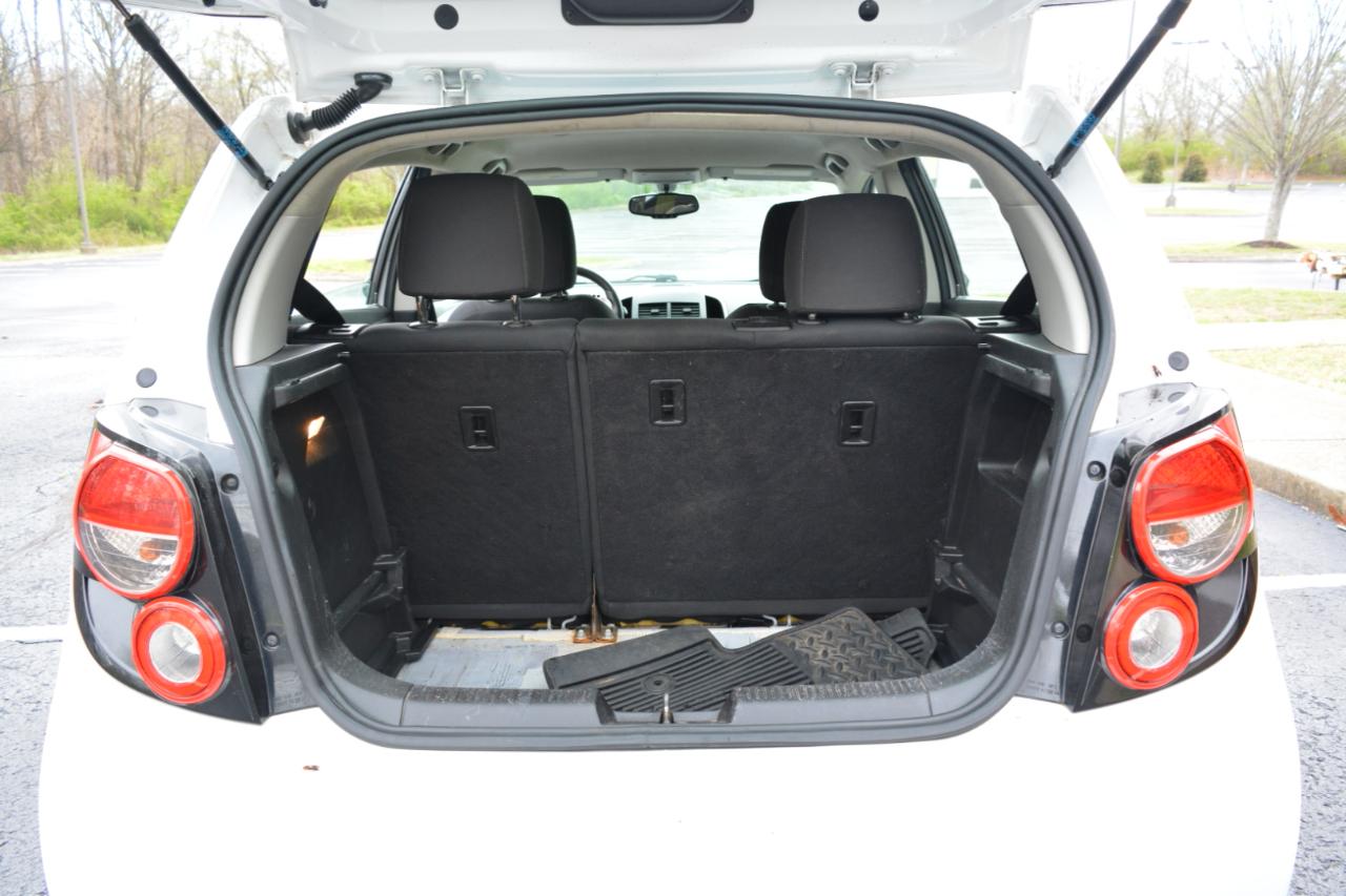 Chevrolet Sonic LT Manual 5-Door 2016