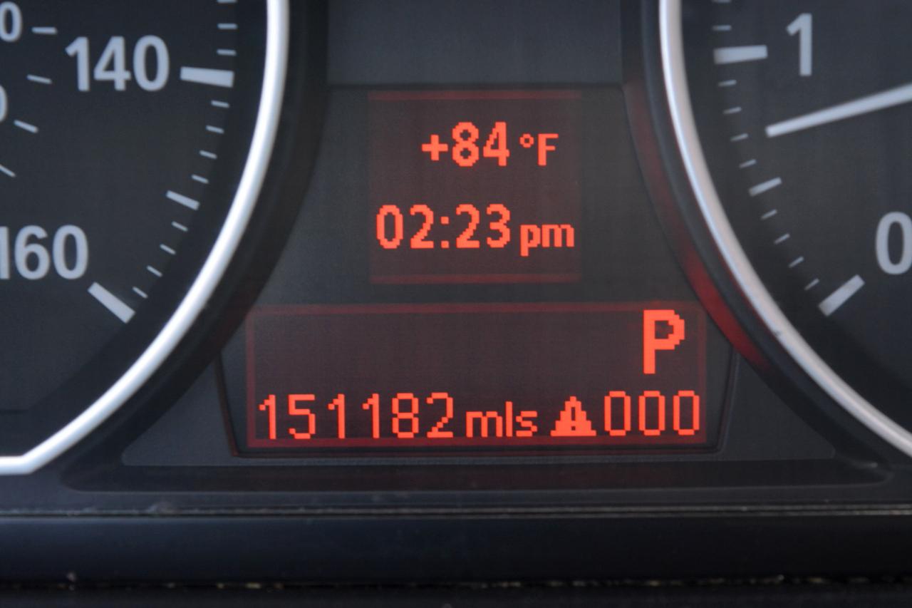 BMW 1-Series 128i Coupe 2012