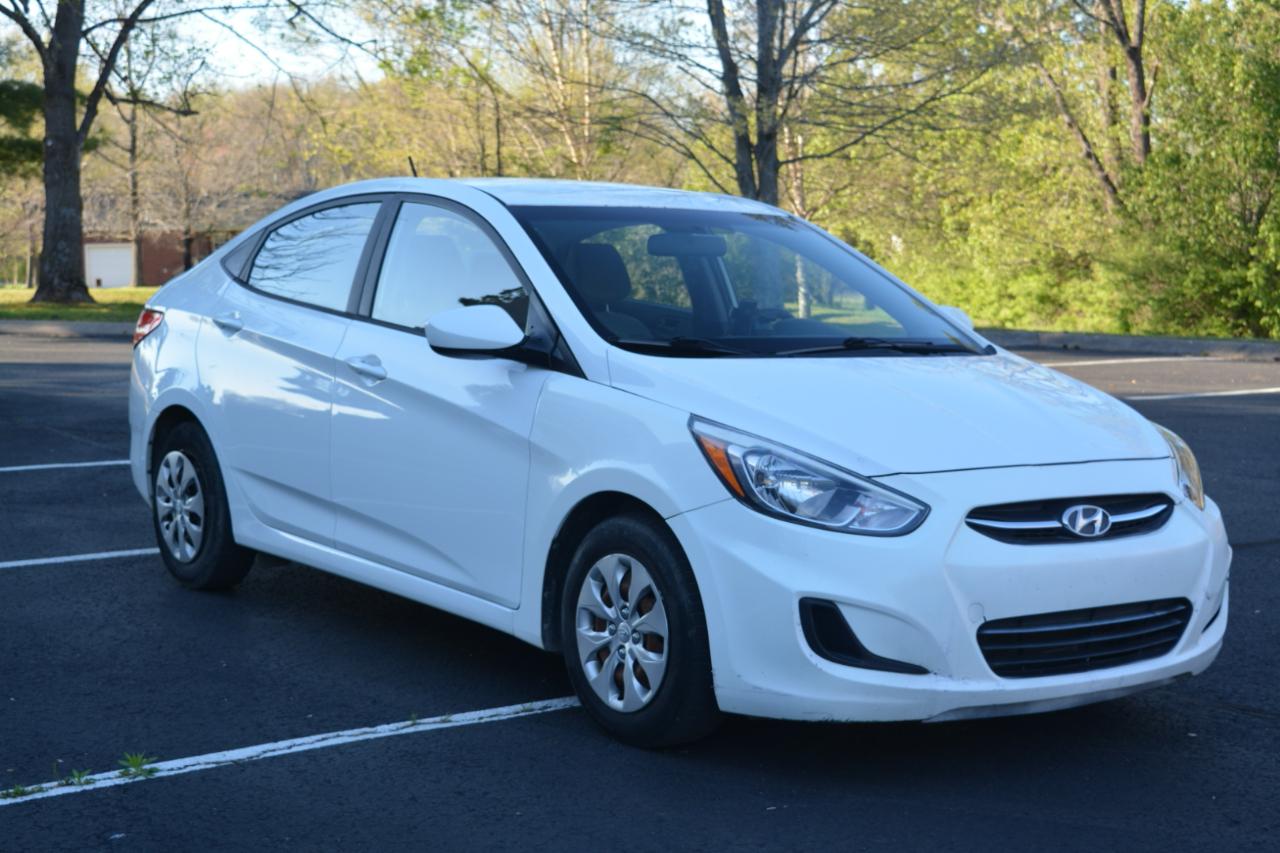 Hyundai Accent GLS 4-Door 6A 2015