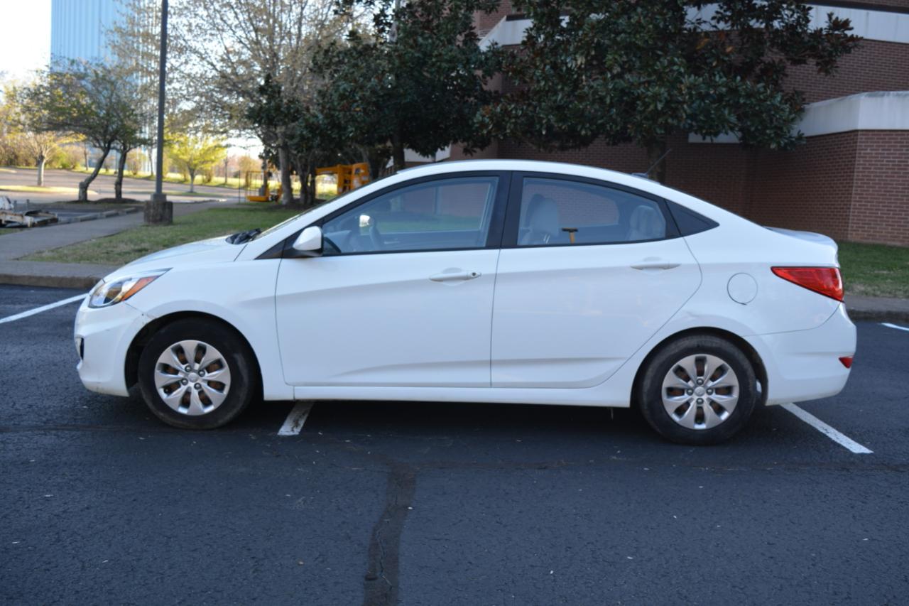Hyundai Accent GLS 4-Door 6A 2015