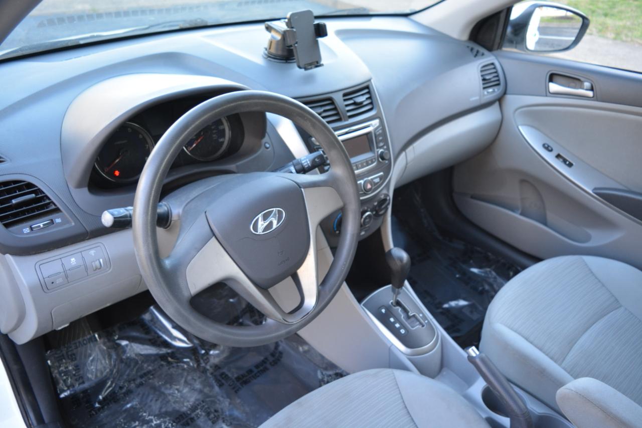 Hyundai Accent GLS 4-Door 6A 2015