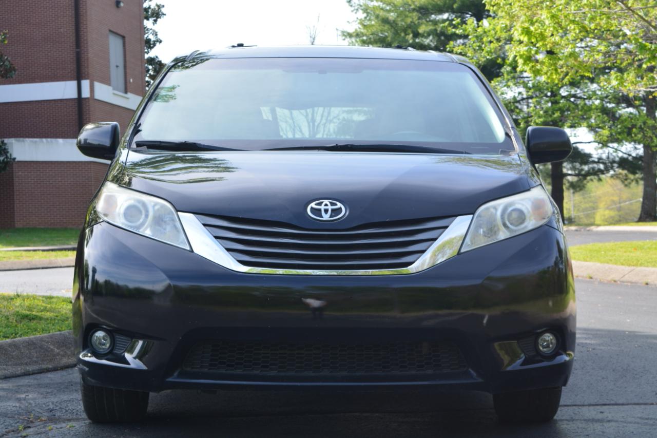 Toyota Sienna Limited AWD 7-Passenger V6 2014