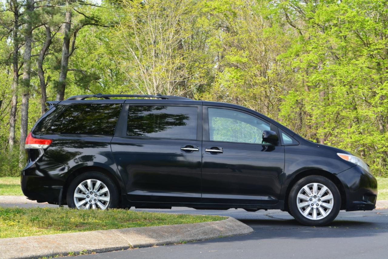 Toyota Sienna Limited AWD 7-Passenger V6 2014