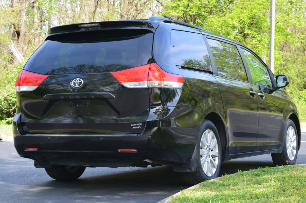 Toyota Sienna Limited AWD 7-Passenger V6 2014