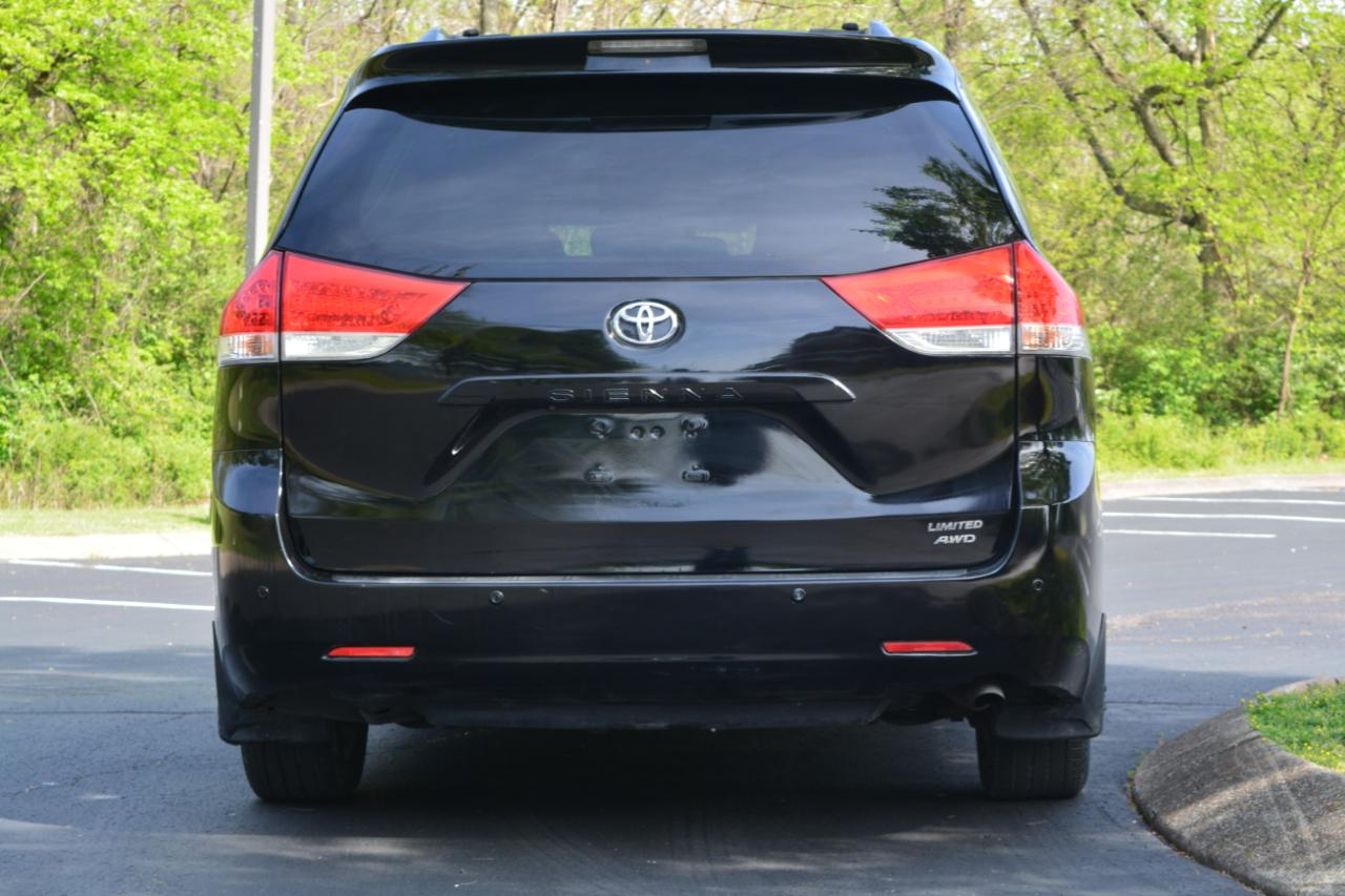Toyota Sienna Limited AWD 7-Passenger V6 2014