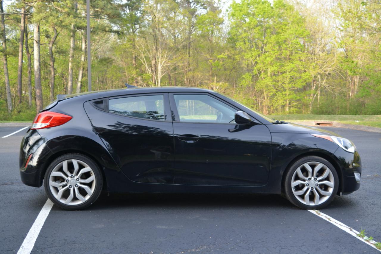 Hyundai Veloster Base 6AT 2015