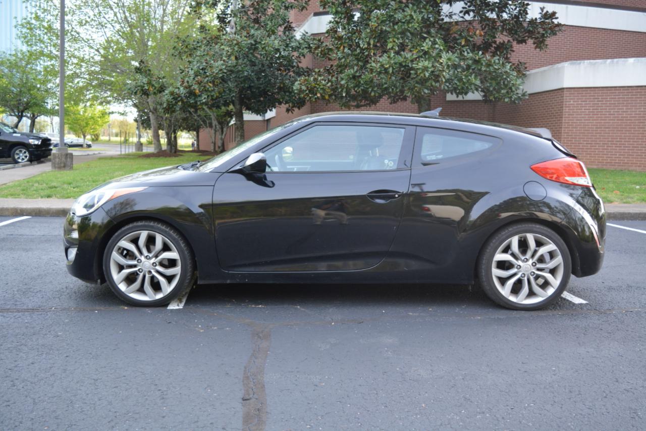 Hyundai Veloster Base 6AT 2015