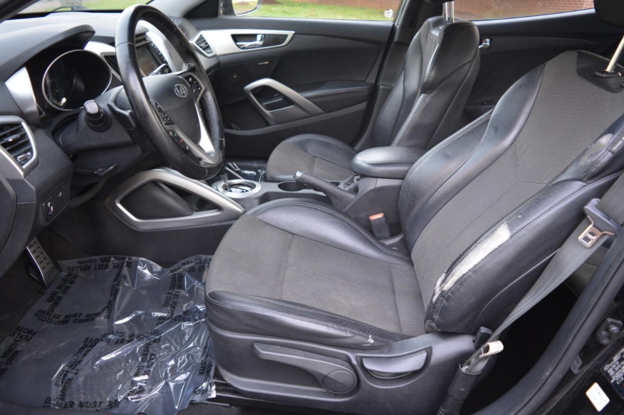 Hyundai Veloster Base 6AT 2015