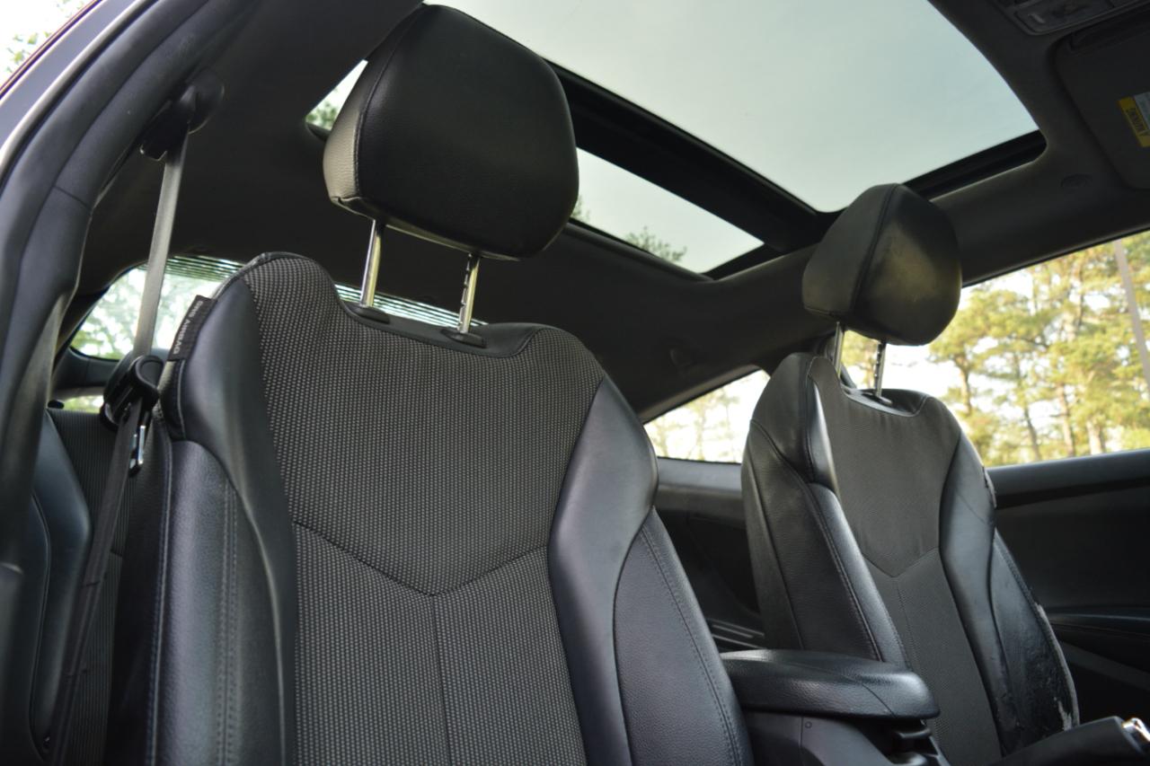 Hyundai Veloster Base 6AT 2015