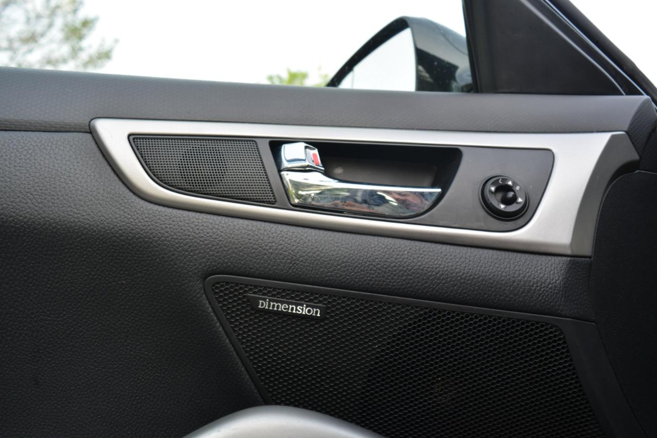 Hyundai Veloster Base 6AT 2015