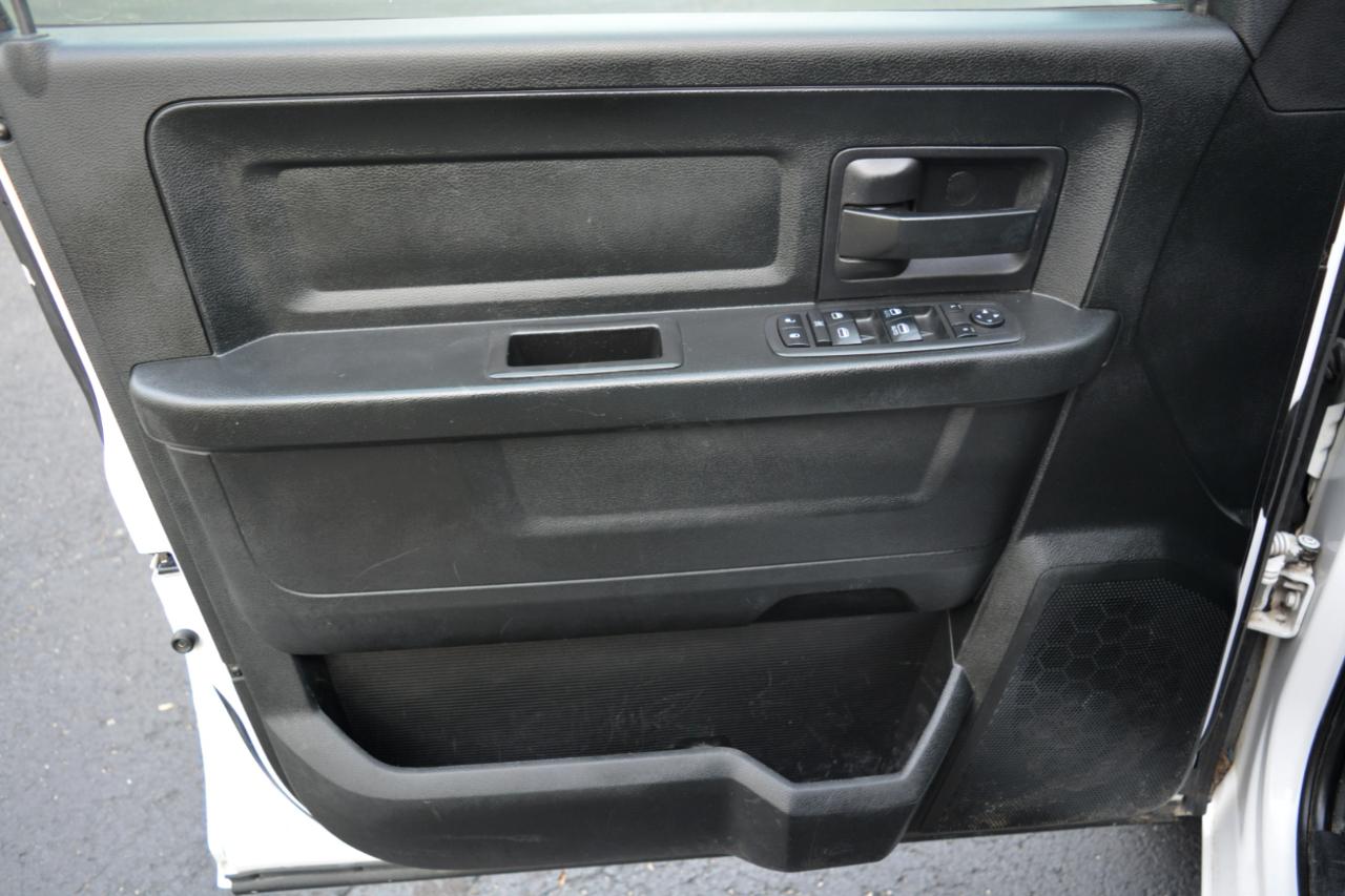 RAM 1500 Tradesman Quad Cab 4WD 2018