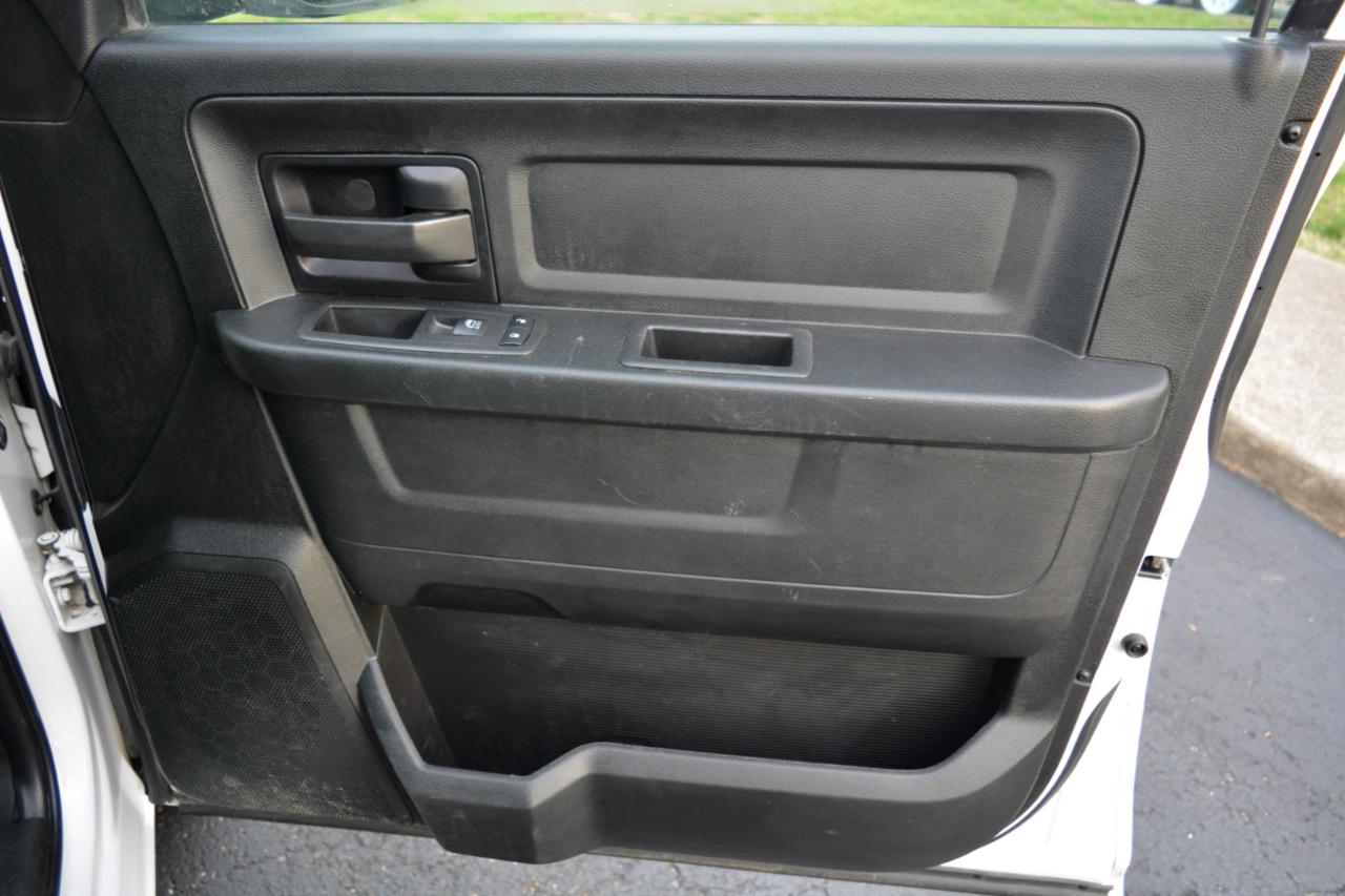 RAM 1500 Tradesman Quad Cab 4WD 2018