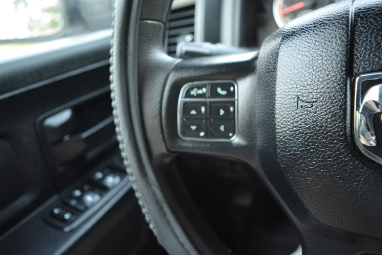 RAM 1500 Tradesman Quad Cab 4WD 2018