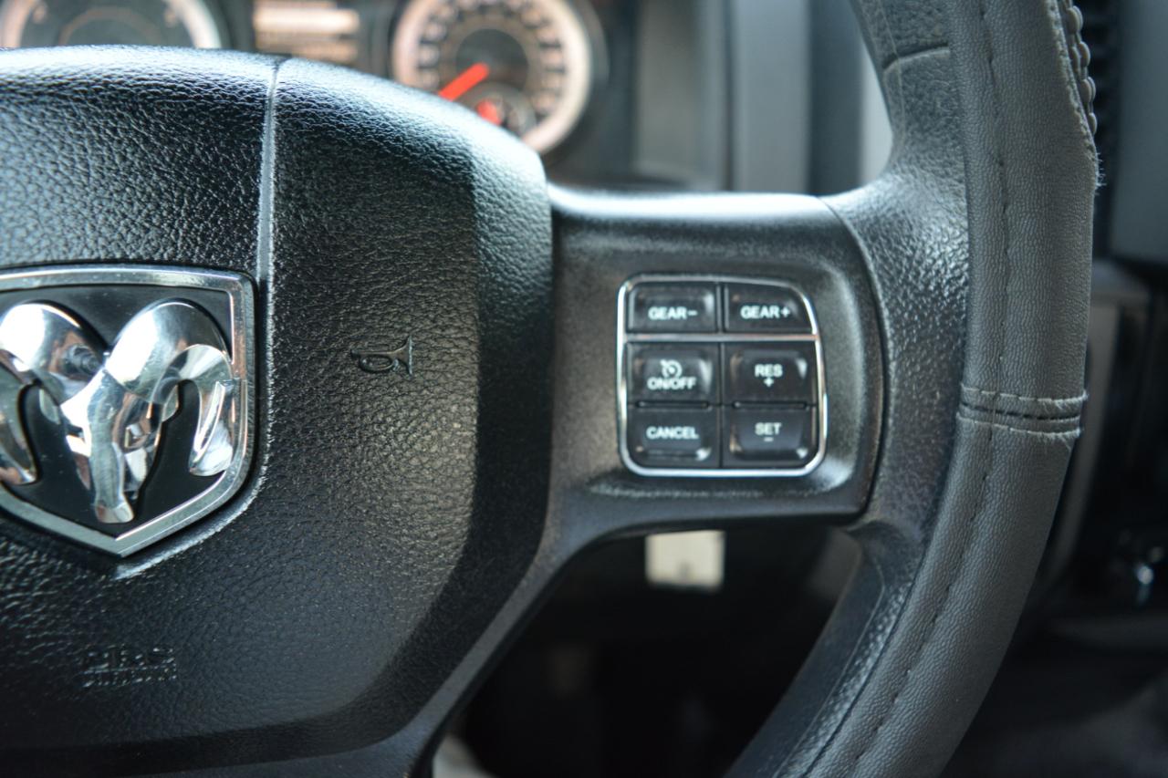 RAM 1500 Tradesman Quad Cab 4WD 2018