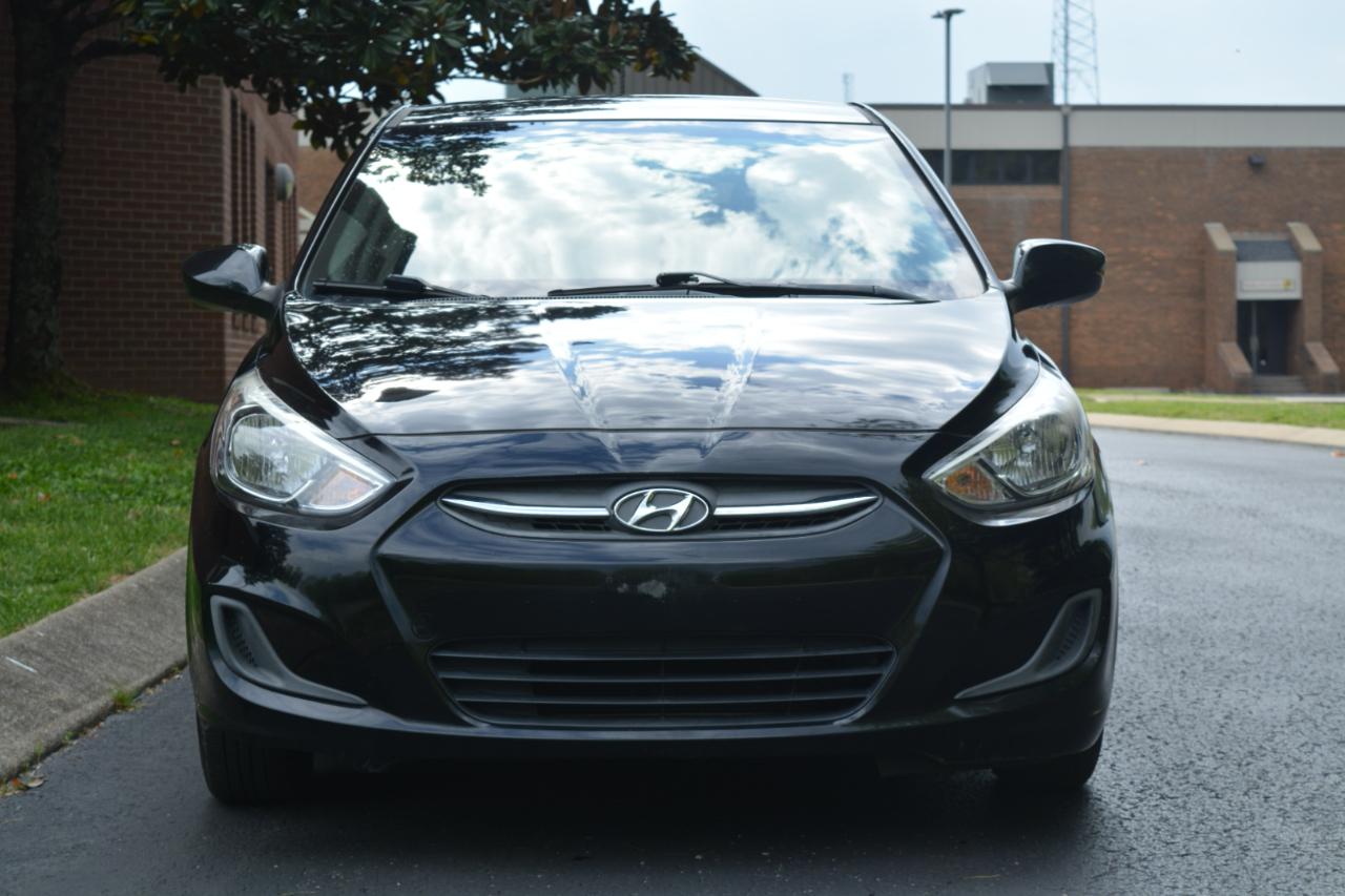 Hyundai Accent SE 5-Door 6A 2017