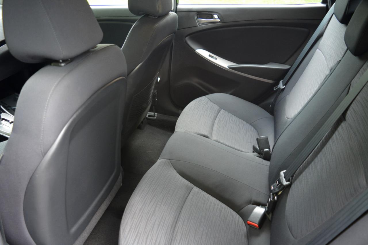 Hyundai Accent SE 5-Door 6A 2017